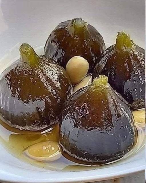Smochine de casă în sirop: o rețetă tradițională, o delicatesă